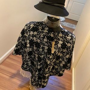 Women Coco + Carmen Black & White Lace Print Fringe Puncho!!!